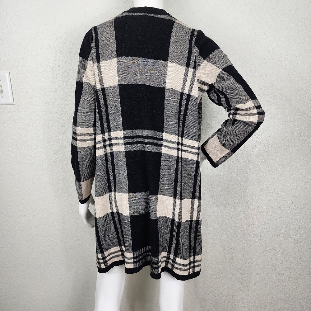 Torrid Plaid Black Cream Open Cardigan Size 0/10 - Picture 7 of 13